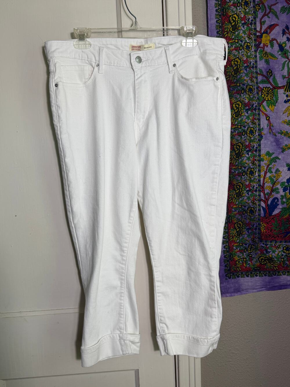 Levi Strauss Signature White Capri Jeans Women's 14 Mid Rise Stretch Crop Pants